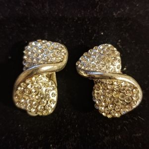 Retro clip-on earrings